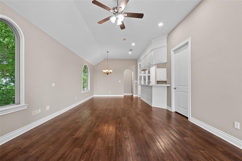 121 Capetown Lane, Conroe, Texas image 6