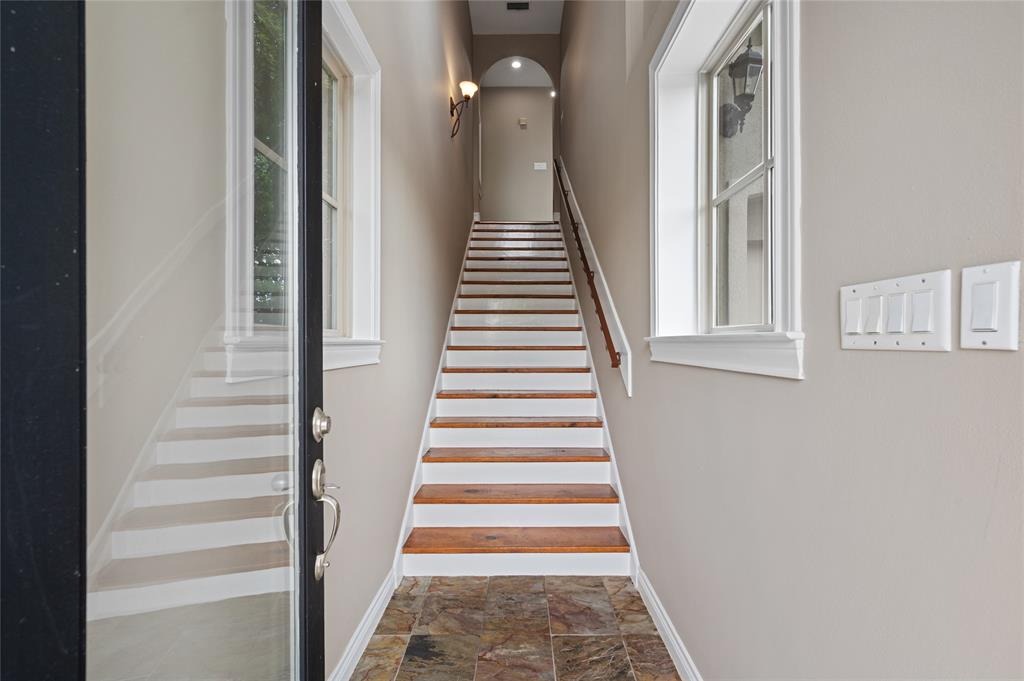 121 Capetown Lane, Conroe, Texas image 5