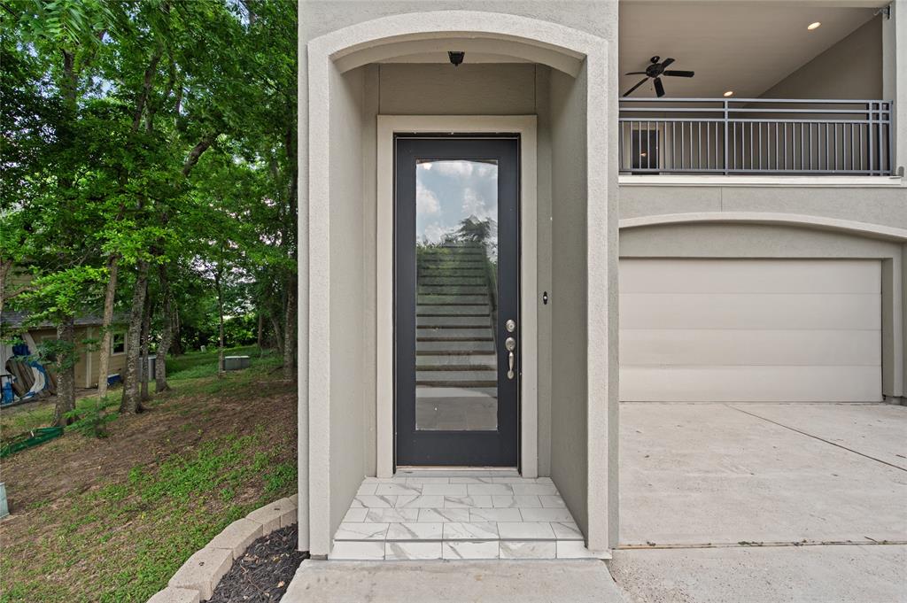 121 Capetown Lane, Conroe, Texas image 4