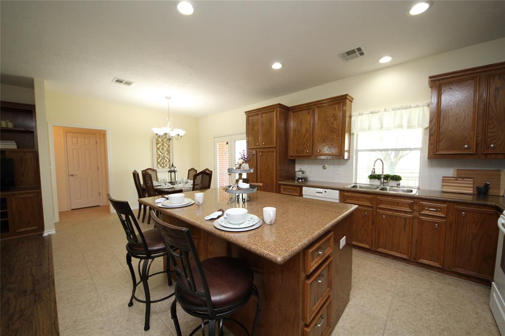 37453 Betka Road, Hempstead, Texas image 12