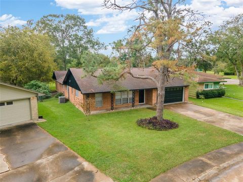 A home in Lake Jackson