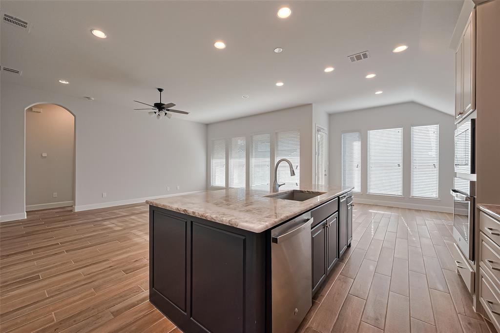 29808 Breezy Pines Loop, Fulshear, Texas image 8