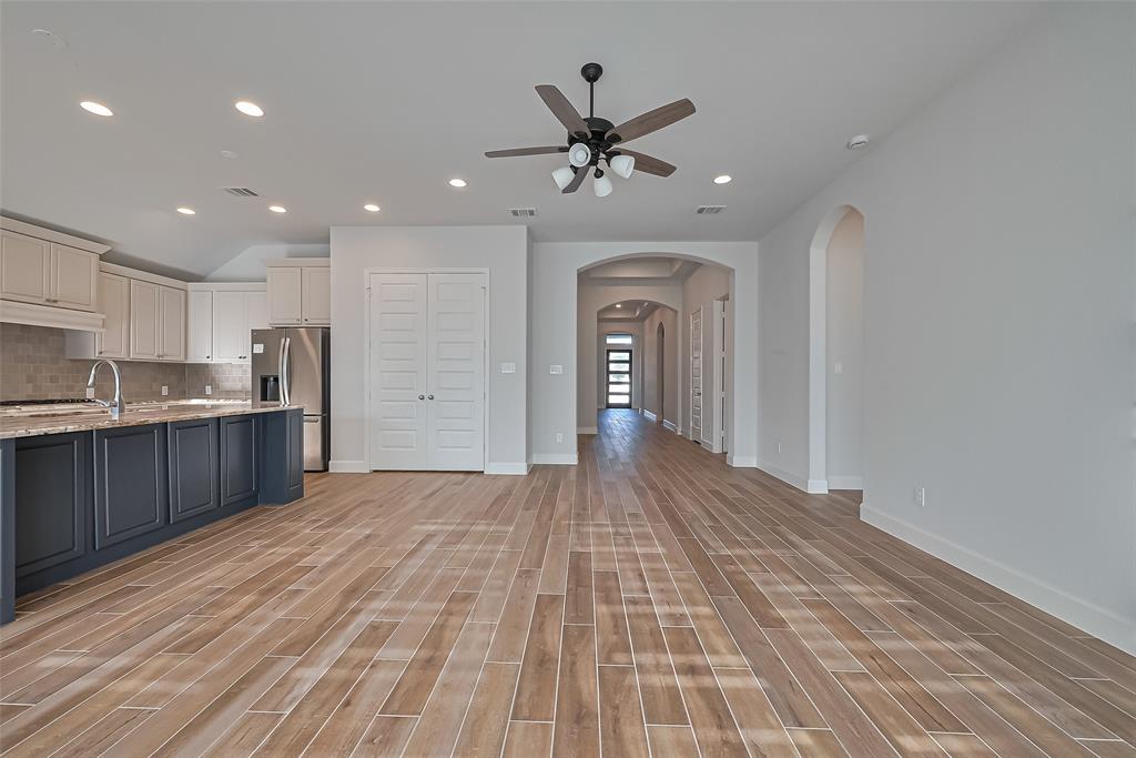 29808 Breezy Pines Loop, Fulshear, Texas image 11