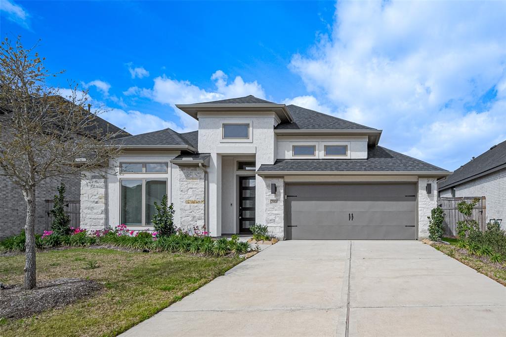 29808 Breezy Pines Loop, Fulshear, Texas image 1