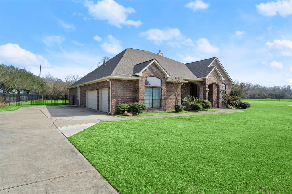 226 Beasley Reef Drive, Beach City, Texas image 35