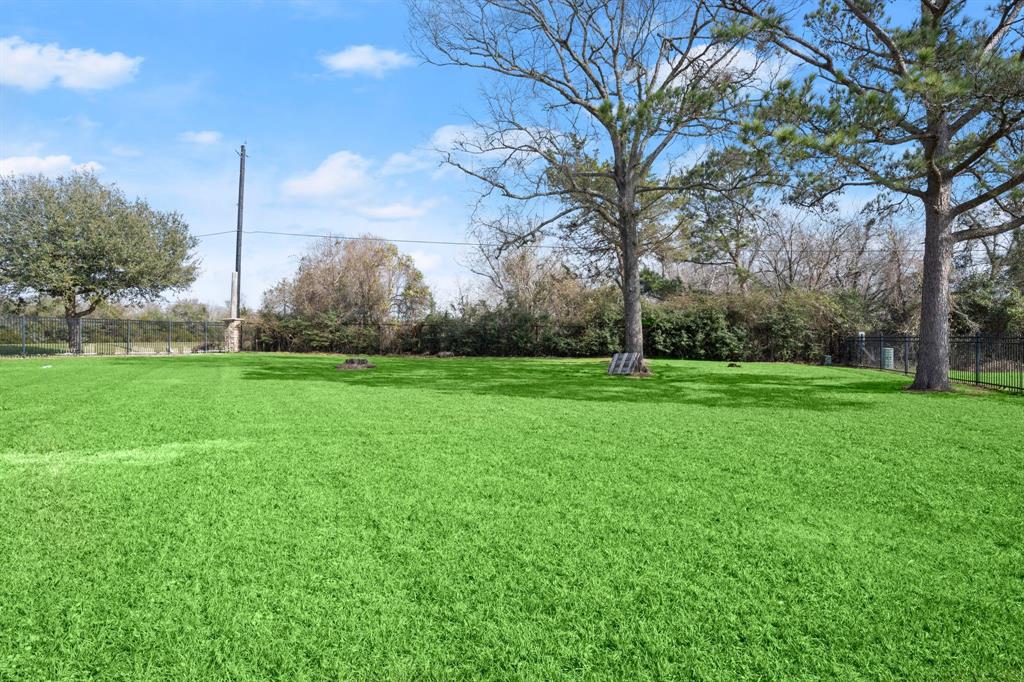 226 Beasley Reef Drive, Beach City, Texas image 30