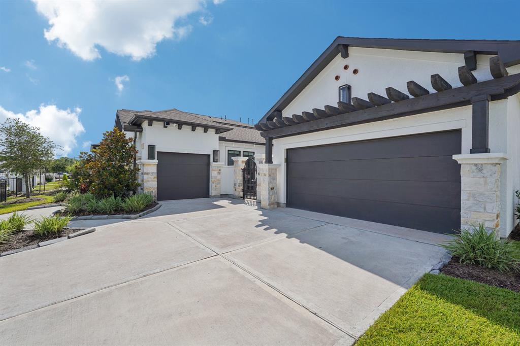 8914 Orchard Cove