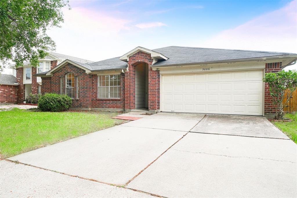5006 Dawngate Drive, Spring, Texas image 1