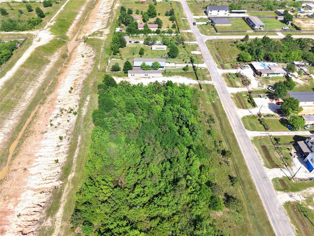 1529 County Road 3540, Cleveland, Texas image 4