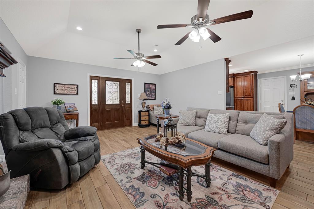2813 Avenue J, Santa Fe, Texas image 10