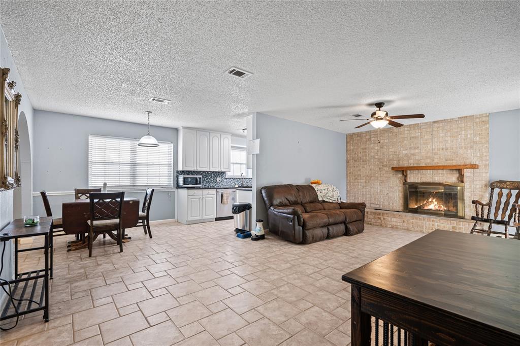 807 Driftwood Street, League City, Texas image 6