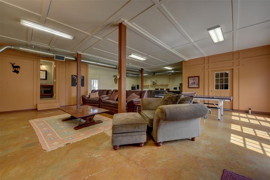 2003 Oakridge Road, Weimar, Texas image 25