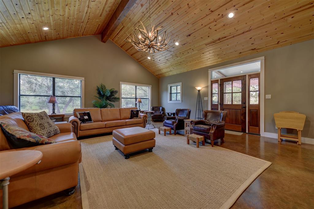 2003 Oakridge Road, Weimar, Texas image 13