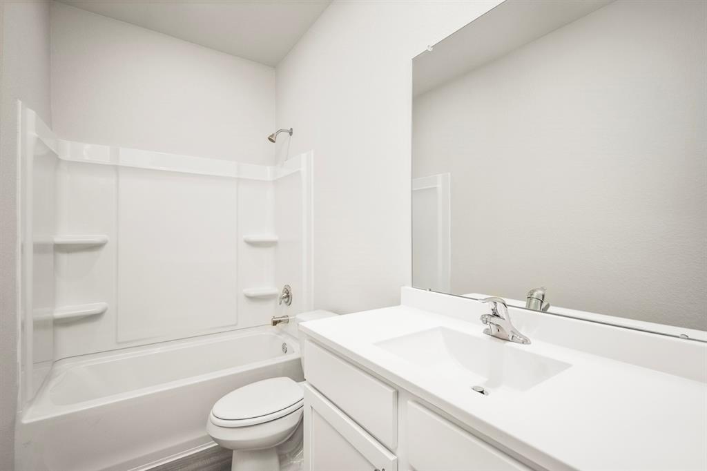 15846 Berry Hill Drive, Conroe, Texas image 13