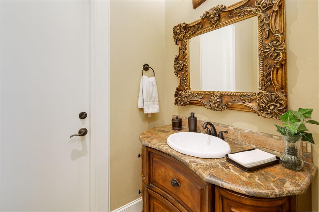 15609 Crown Oaks Drive, Montgomery, Texas image 32