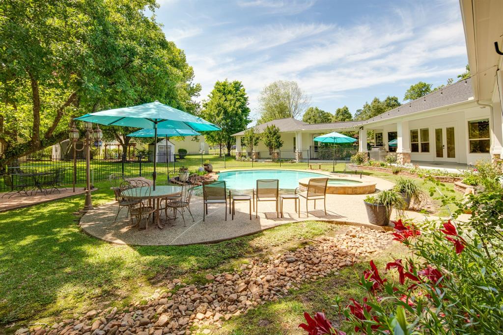 15609 Crown Oaks Drive, Montgomery, Texas image 10
