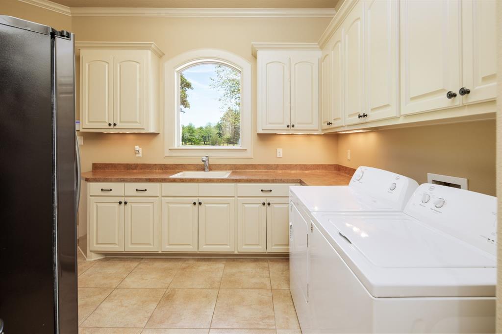 15609 Crown Oaks Drive, Montgomery, Texas image 31