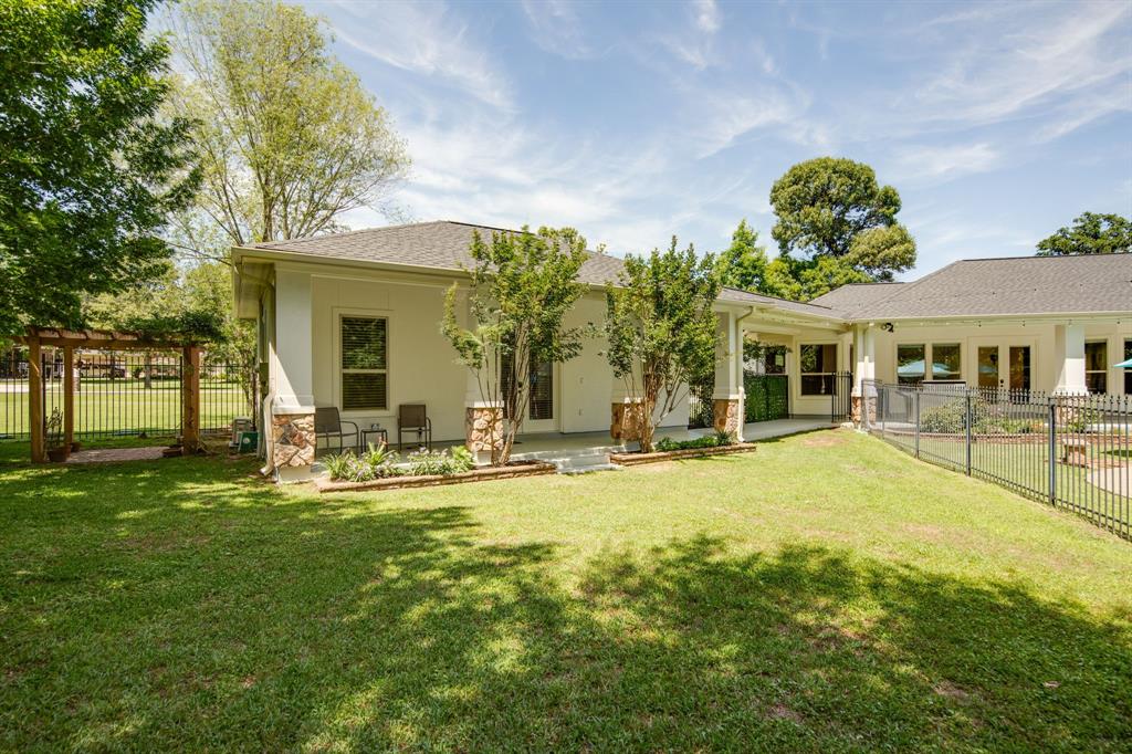 15609 Crown Oaks Drive, Montgomery, Texas image 44