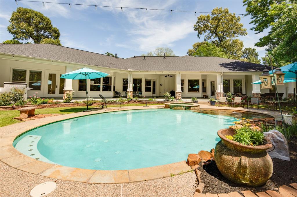 15609 Crown Oaks Drive, Montgomery, Texas image 35