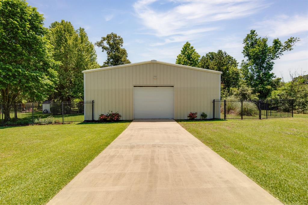 15609 Crown Oaks Drive, Montgomery, Texas image 46