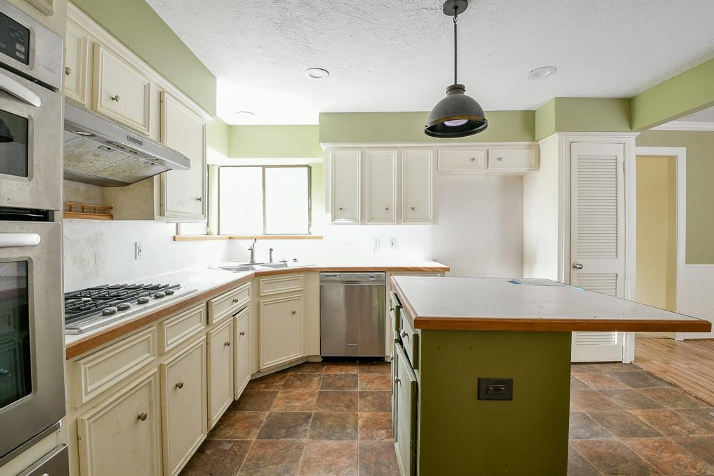 10715 E Timberwagon Circle