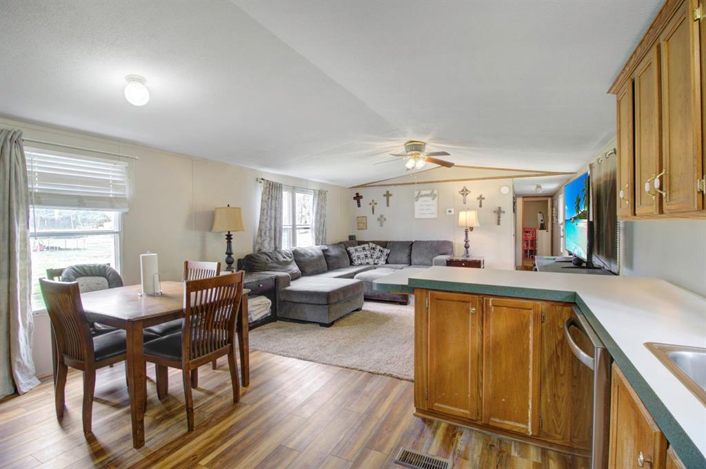 116 Forever Green, Livingston, Texas image 10