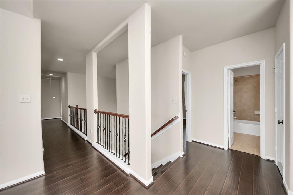 3009 Southern Chase Drive, Pearland, Texas image 38