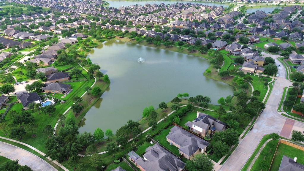 3009 Southern Chase Drive, Pearland, Texas image 1