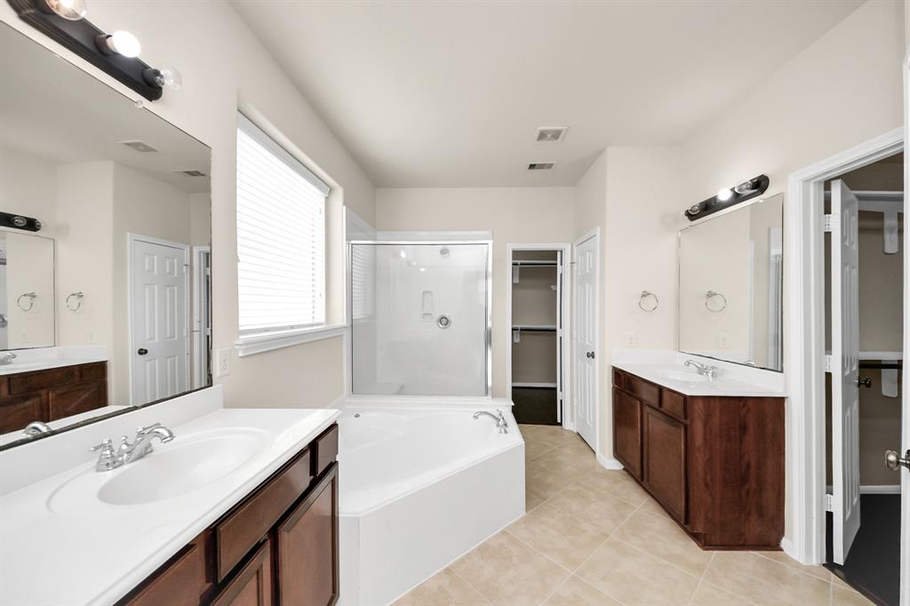 3009 Southern Chase Drive, Pearland, Texas image 32