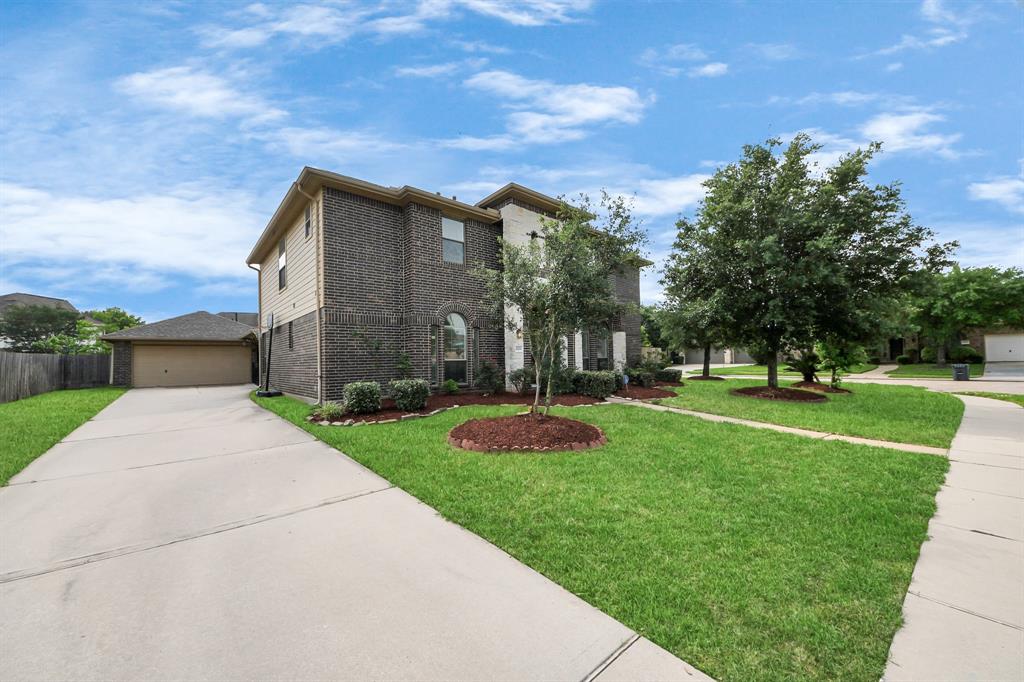 3009 Southern Chase Drive, Pearland, Texas image 7
