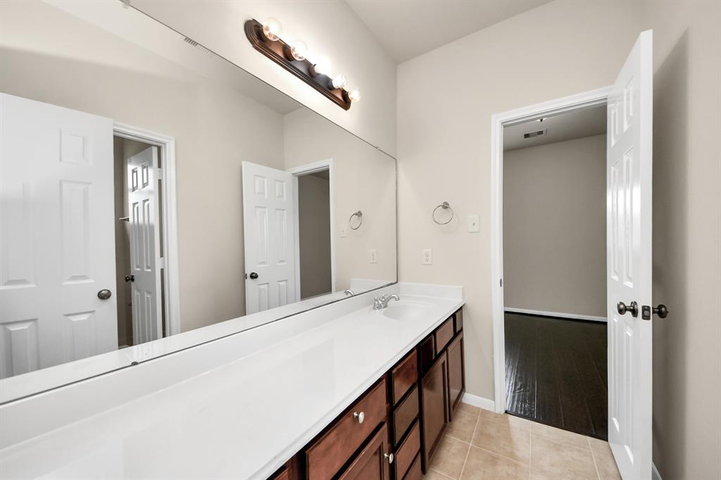 3009 Southern Chase Drive, Pearland, Texas image 47