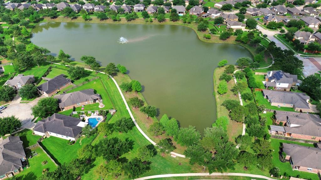 3009 Southern Chase Drive, Pearland, Texas image 3