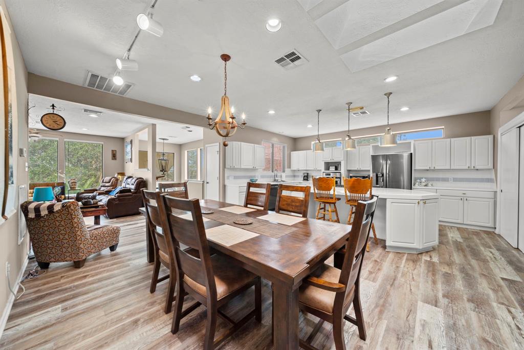 12604 Pegasus Drive, Willis, Texas image 14