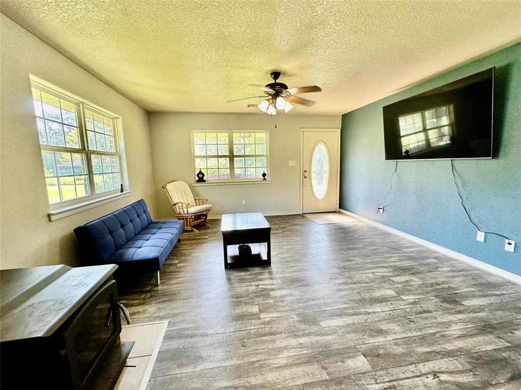 725 County Road 4364, Spurger, Texas image 14