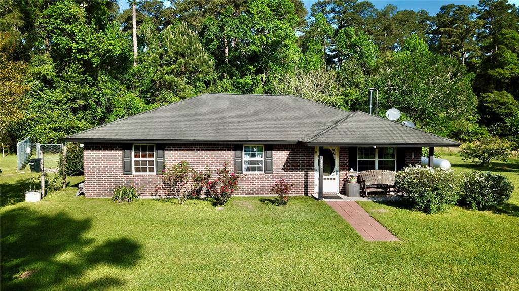 725 County Road 4364, Spurger, Texas image 1