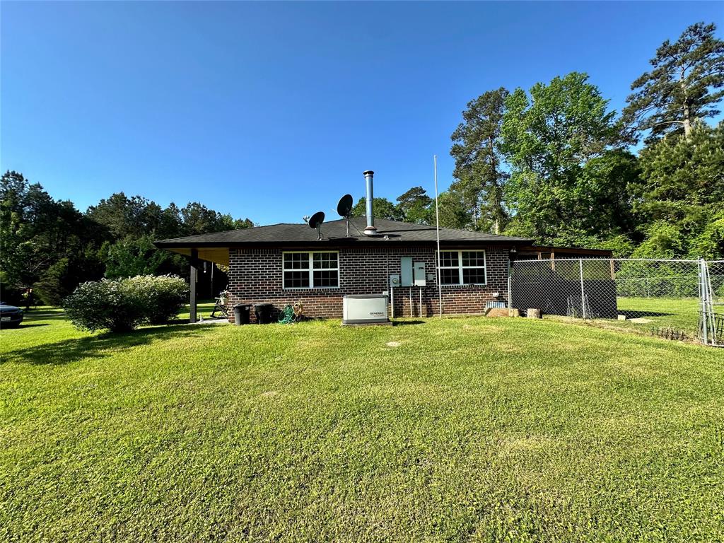 725 County Road 4364, Spurger, Texas image 43