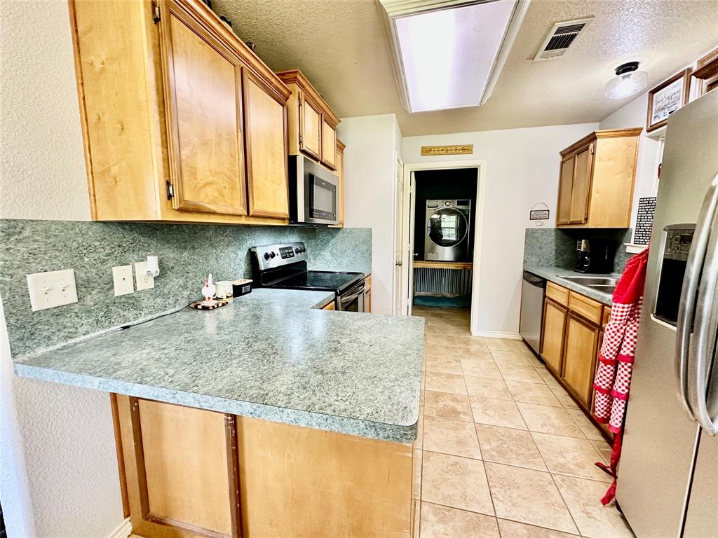 725 County Road 4364, Spurger, Texas image 32