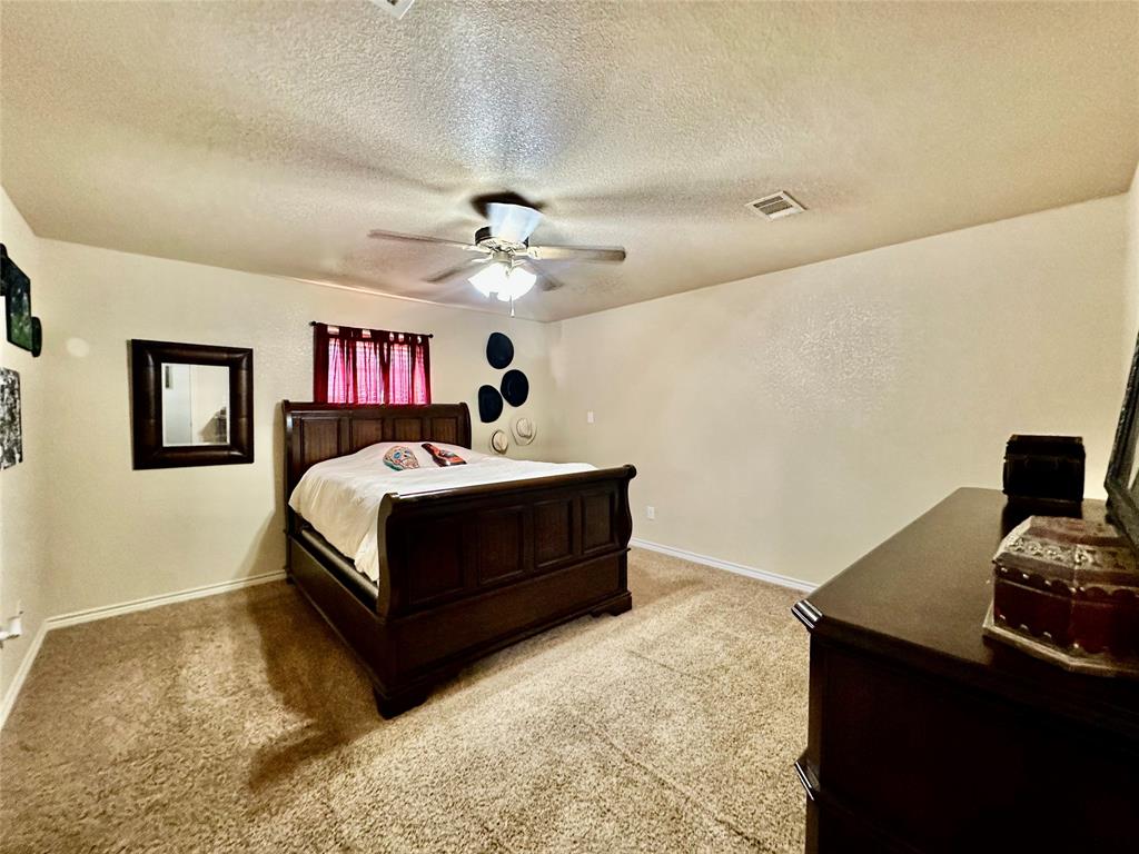 725 County Road 4364, Spurger, Texas image 25