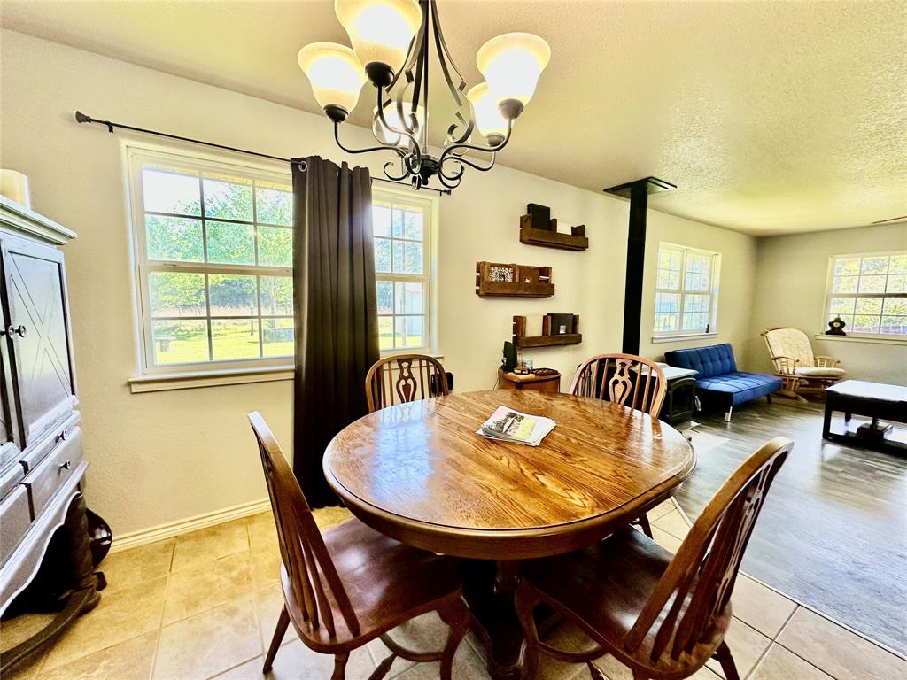 725 County Road 4364, Spurger, Texas image 34
