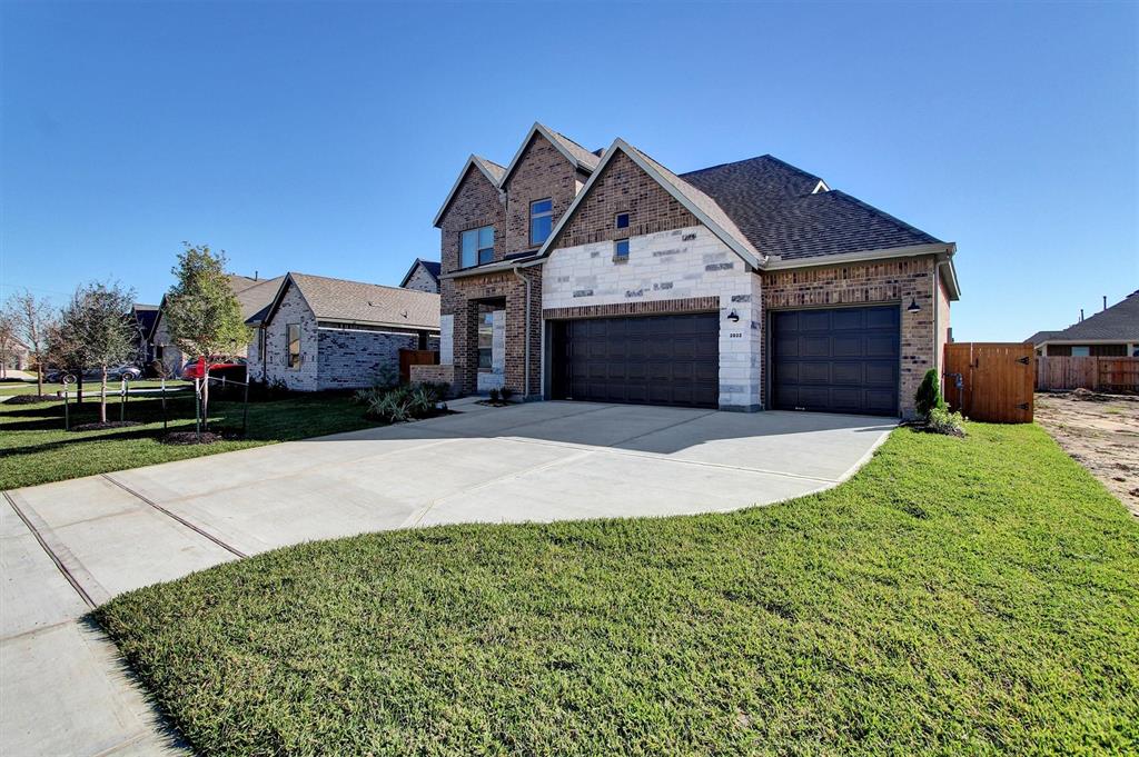 2822 Sapphire Hills Drive, Iowa Colony, Texas image 1