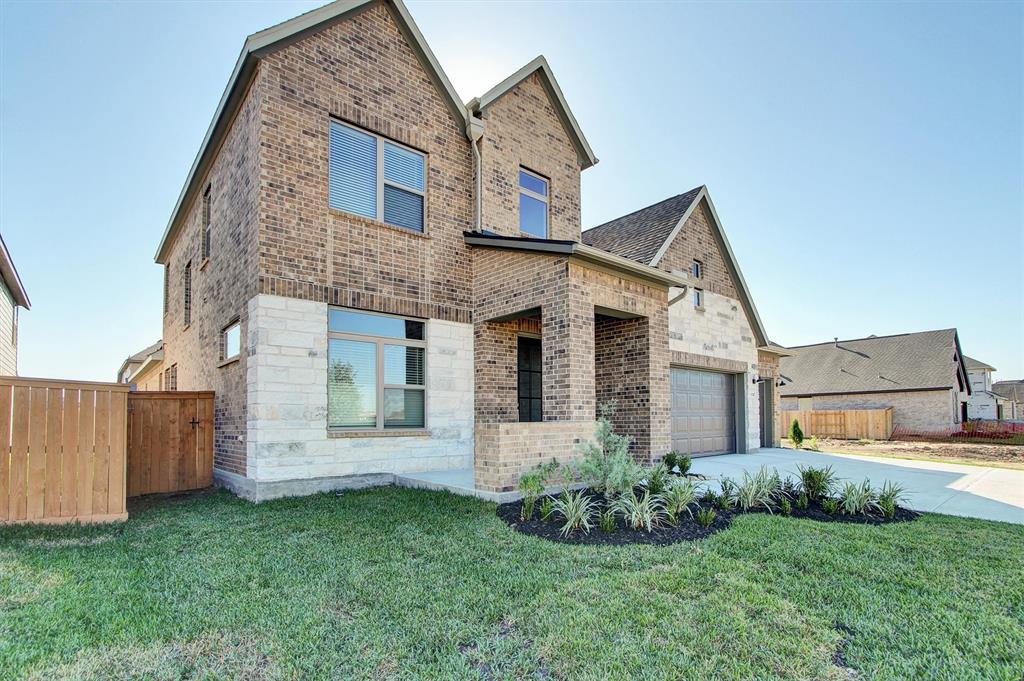 2822 Sapphire Hills Drive, Iowa Colony, Texas image 3