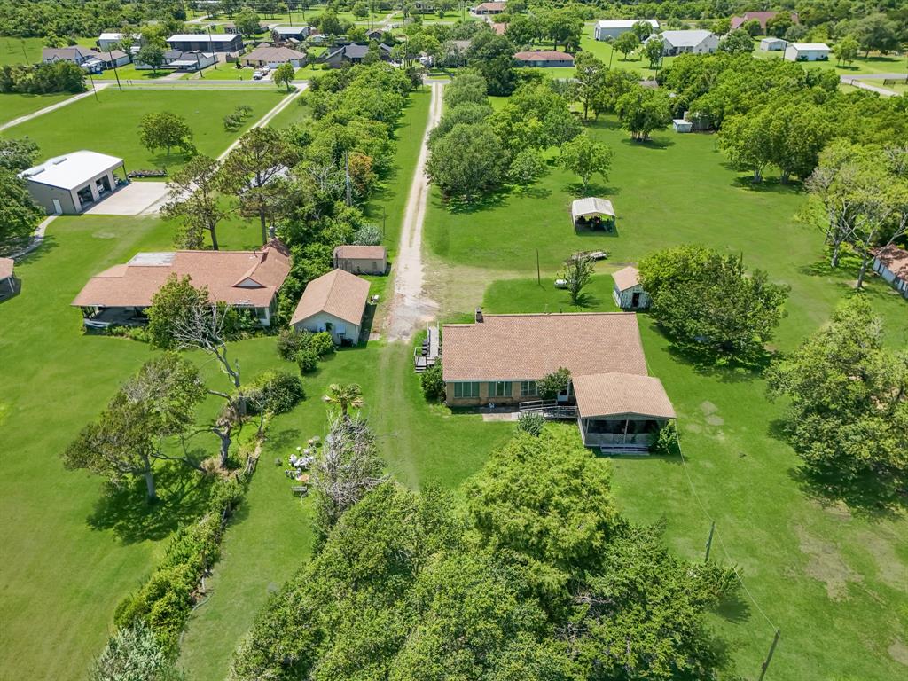 11910 Cedar Gully Road, Beach City, Texas image 9