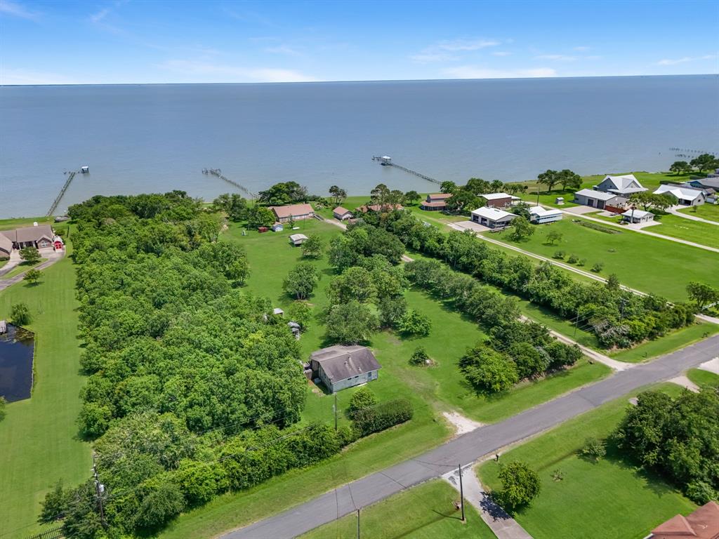 11910 Cedar Gully Road, Beach City, Texas image 2