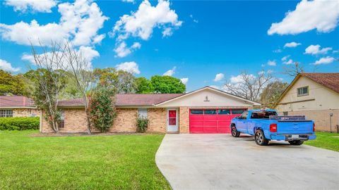 A home in Clute