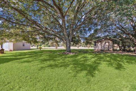 A home in Sealy