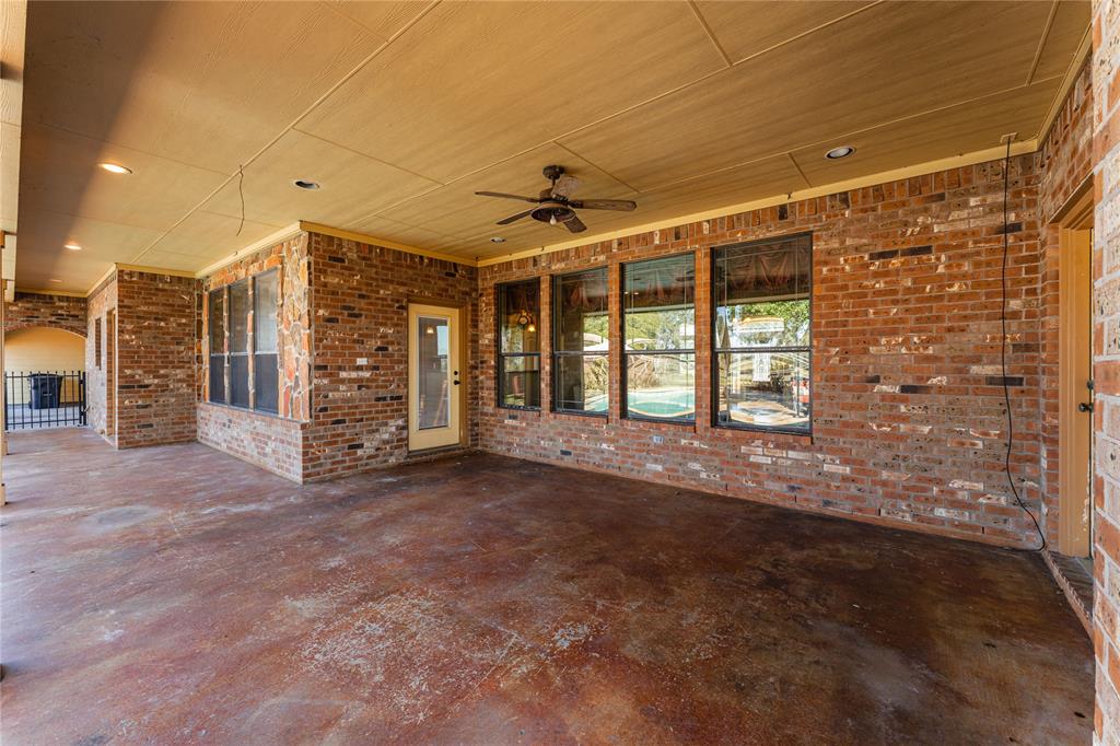 15610 Bayou Oaks Drive, Danbury, Texas image 31