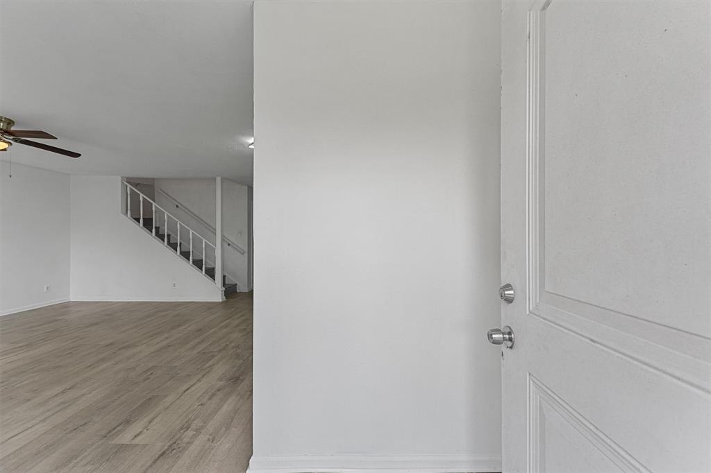 11887 Algonquin Drive, Houston, Texas image 2