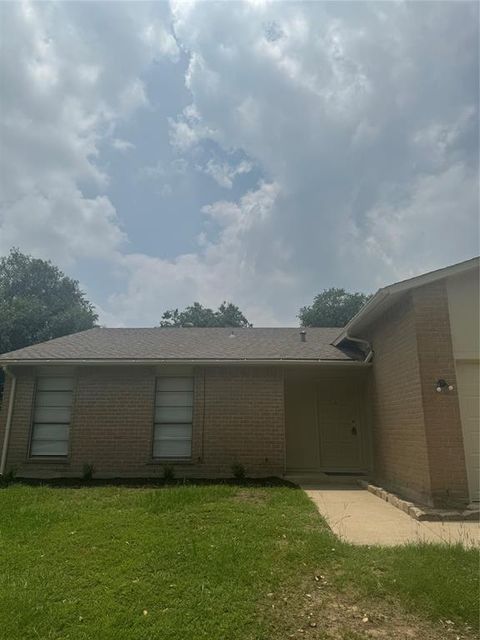 Single Family Residence in Hockley TX 24031 Rafter Three Drive 1.jpg