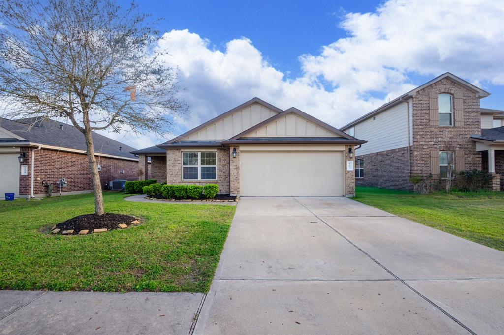 1943 Bravos Manor Lane, Fresno, Texas image 4
