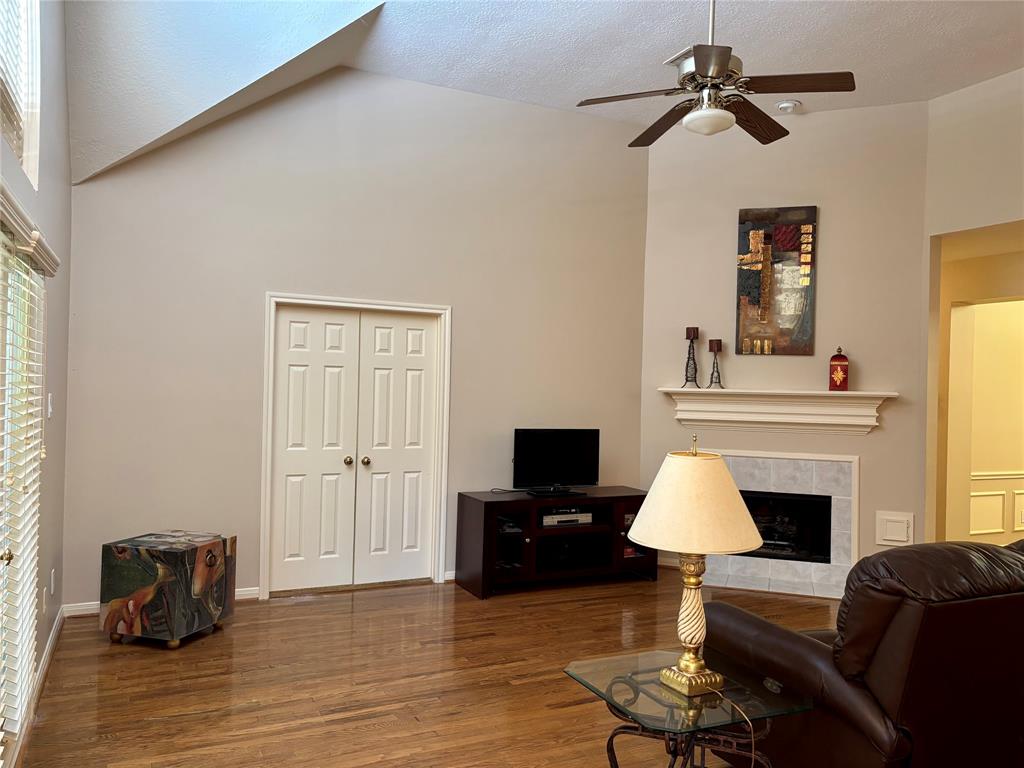 3923 Fordham Park Court, Pasadena, Texas image 2